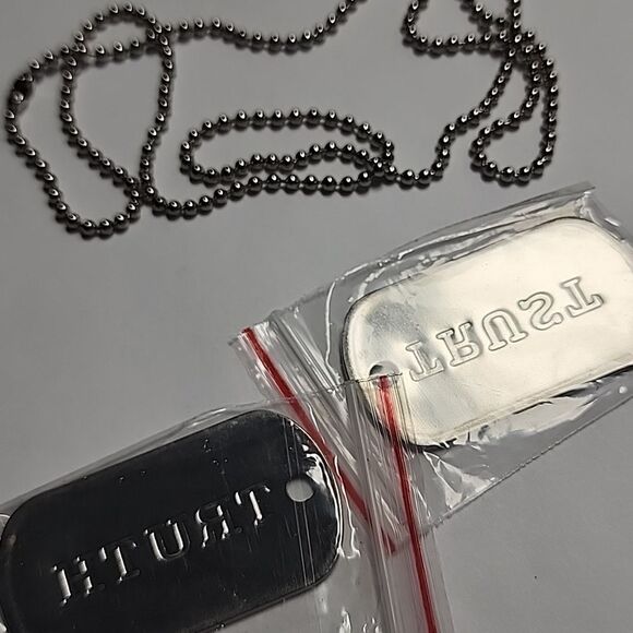 Silver Dog Tag Necklace Trust Truth - Picture 3 of 3
